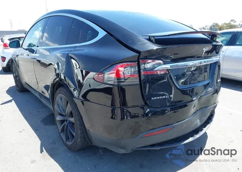 2019 Tesla Model X 100D/75D/Long Range/Standard Range z USA, uszkodzony, nr VIN 5YJXCDE23KF141849